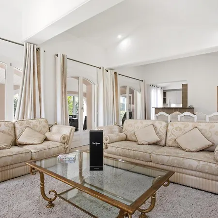 Mas Fontanella Holiday home *